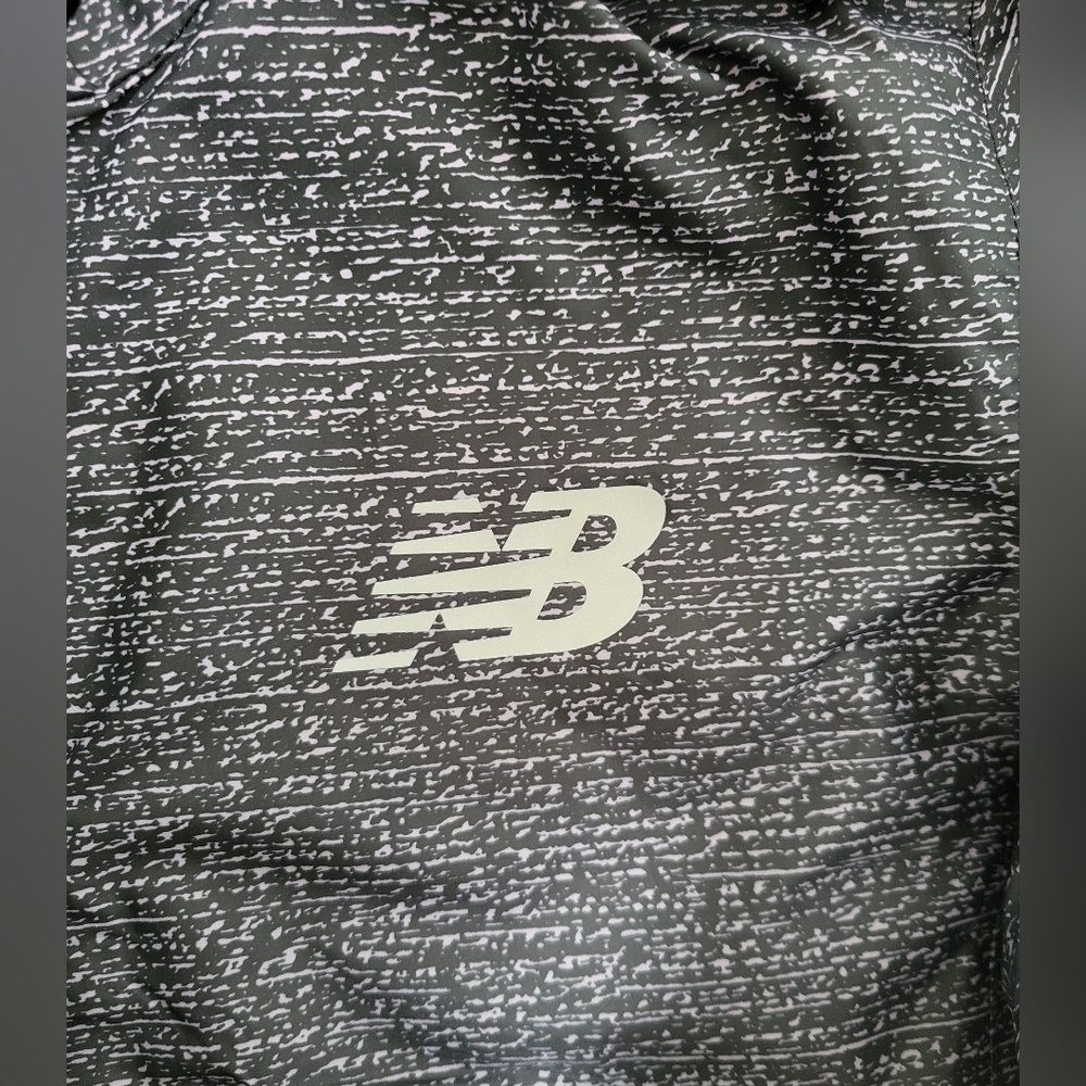 New Balance- Speckled Ombre Jacket - Picture 2 of 3